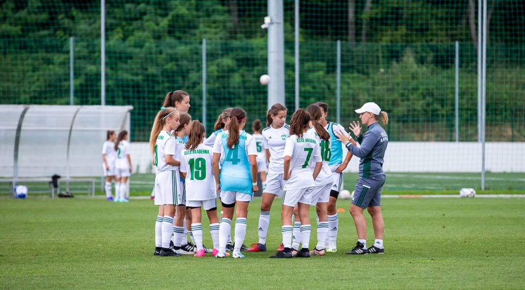 Veretlen hazai szereplés ezüstéremmel: letették névjegyüket az U15-ös lányok