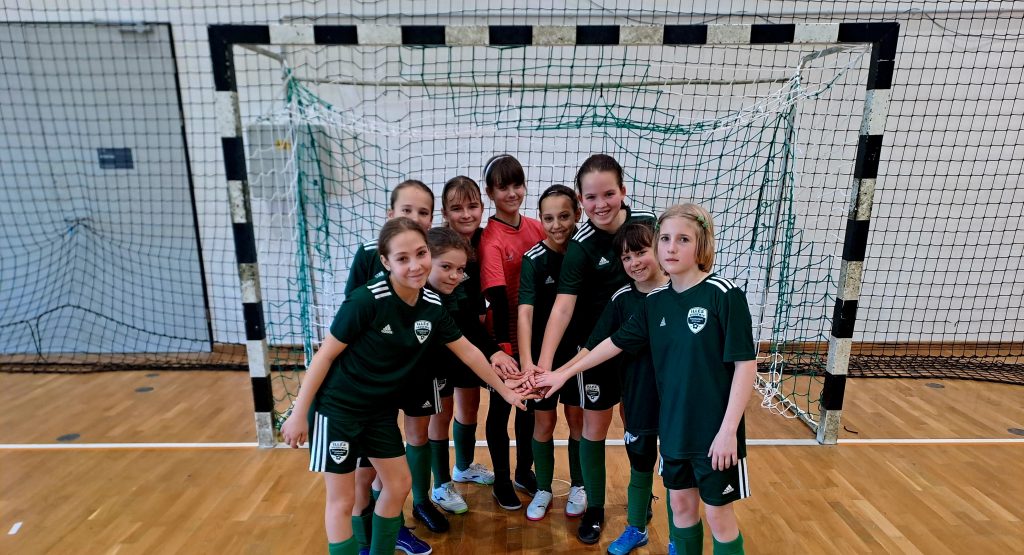 Tanulságokkal, tapasztalatokkal teli futsalbajnokság végéhez értek az U11-es leányok