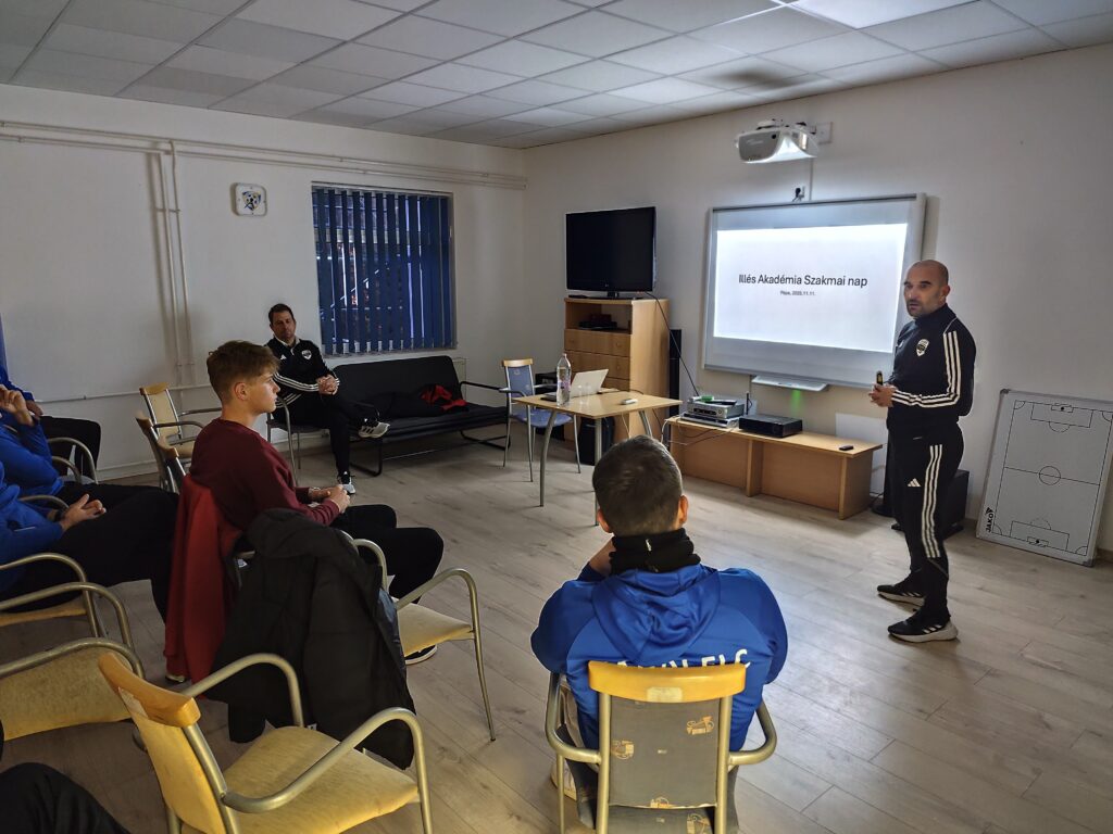 Szakmai előadás Pápán