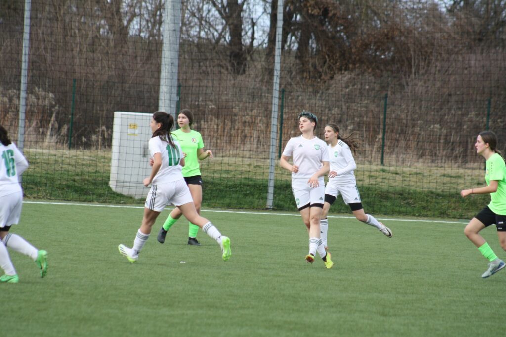 Bajnoki főpróbát tartott az Illés Akadémia leány U15 és U17
