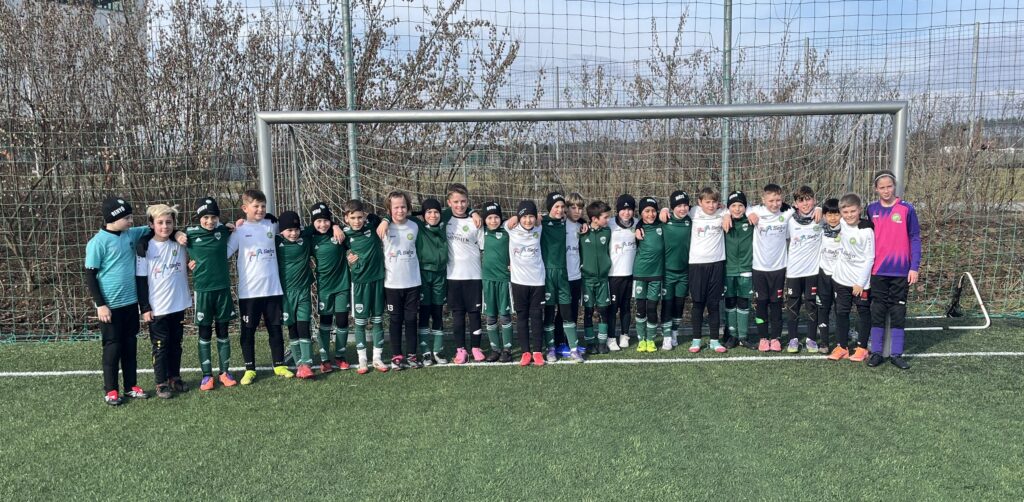 Egy évvel idősebbek ellen is ment a támadójáték