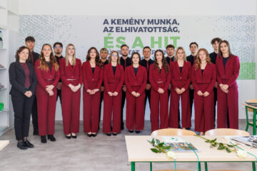 Ballagás a futballpályán