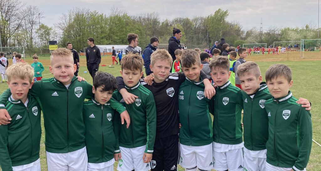 Nemzetközi tapasztalat: osztrák és felvidéki ellenfelek