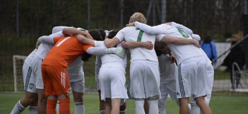 Két korosztályban is az utolsó percben úszott el a pontszerzés